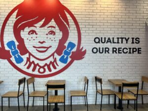 Primul restaurant Wendy’s s-a deschis în România (sursă foto: arhiva companiei)